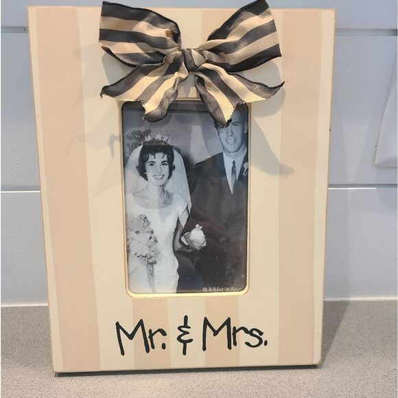 Striped Cream and Black 'Mr. & Mrs.' Photo Frame By Ribbit Ribbit - Picture 1 of 4